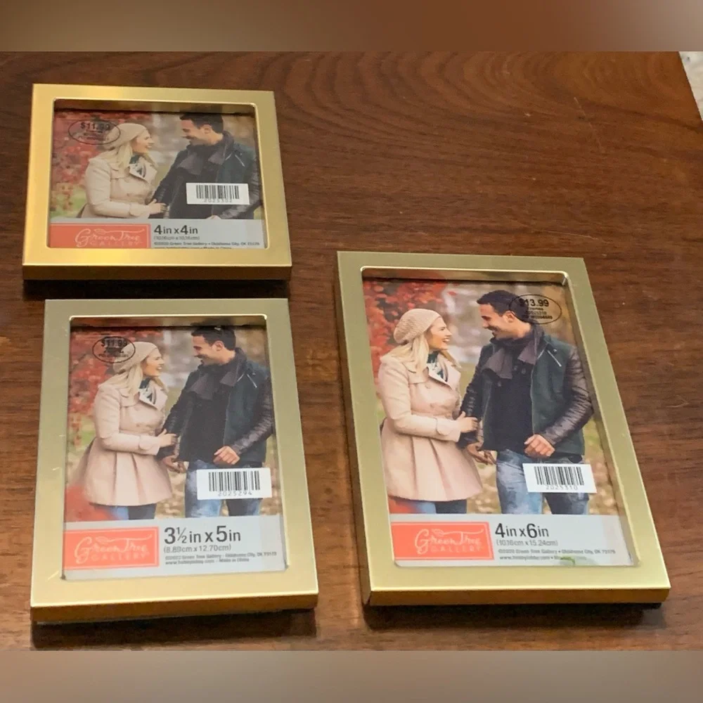 3 Picture Frames